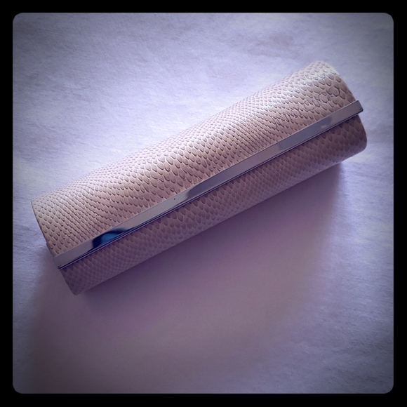 Jimmy Choo Cream Snakeskin Glasses Case - Picture 2 of 8